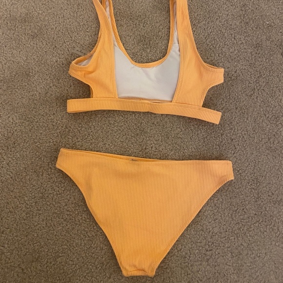 CUPSHE - Textured Orange Bikini - Picture 2 of 4